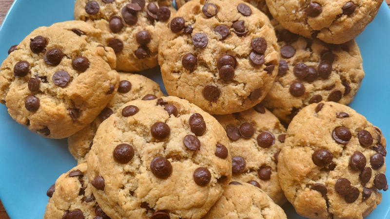 Biscotti di avena proteici con gocce di cioccolato